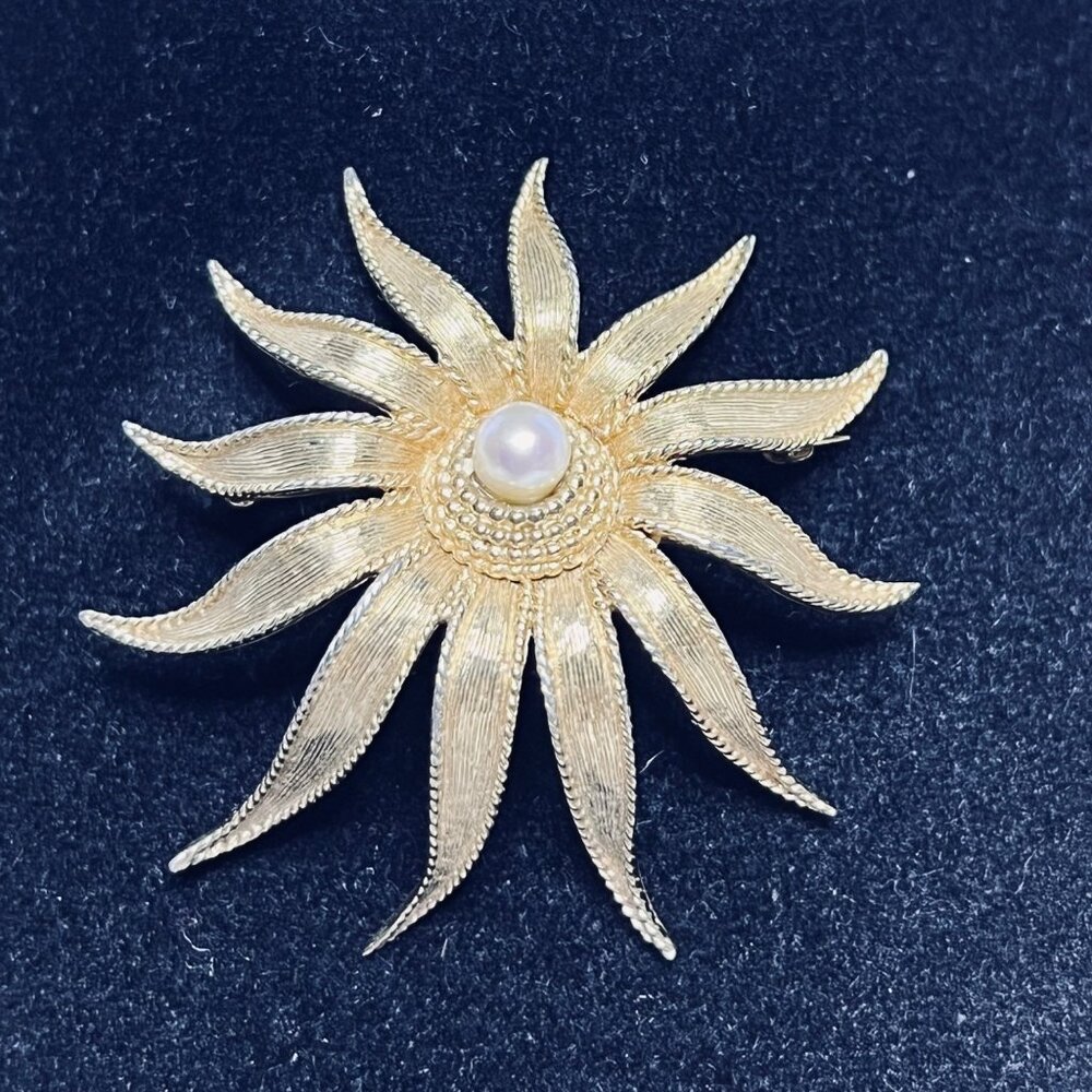 Boucher Gold Tone And Faux Pearl Flower Brooch Signed And Numbered 7441 (6086)